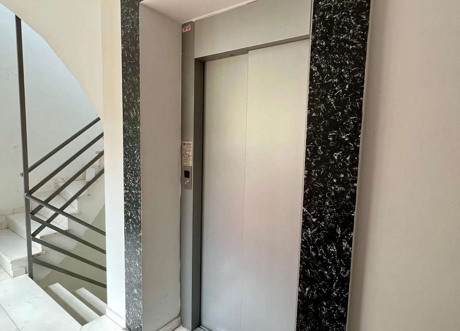 Syggrou Project 1 Apartment Salonic